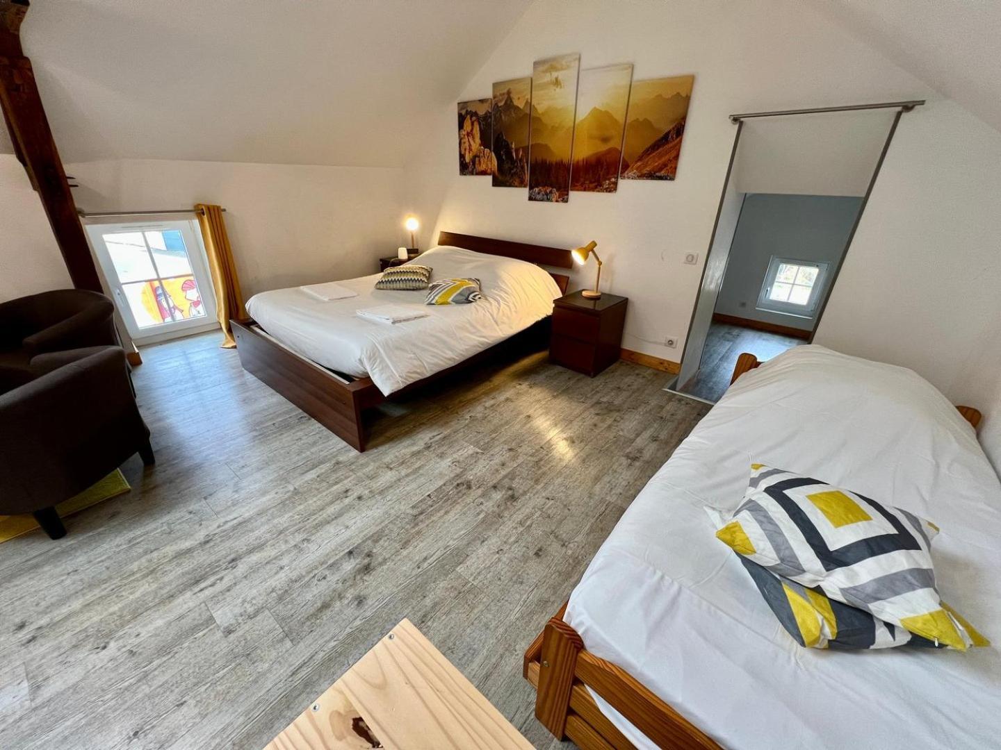 Chez Marcel - Maison 3 Chambres Lussac-les-Chateaux Ngoại thất bức ảnh
