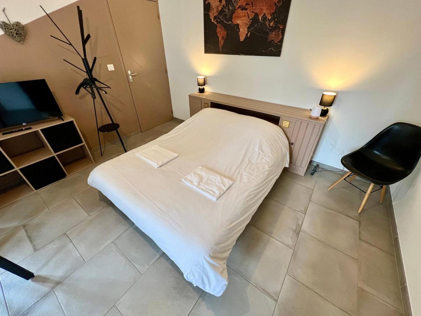 Chez Marcel - Maison 3 Chambres Lussac-les-Chateaux Ngoại thất bức ảnh