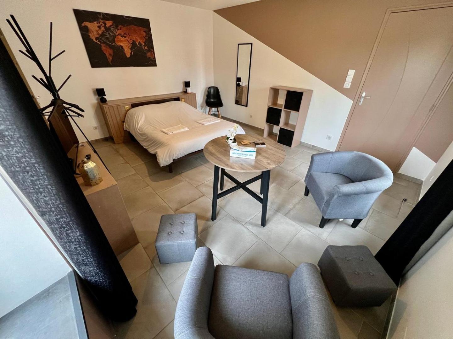 Chez Marcel - Maison 3 Chambres Lussac-les-Chateaux Ngoại thất bức ảnh