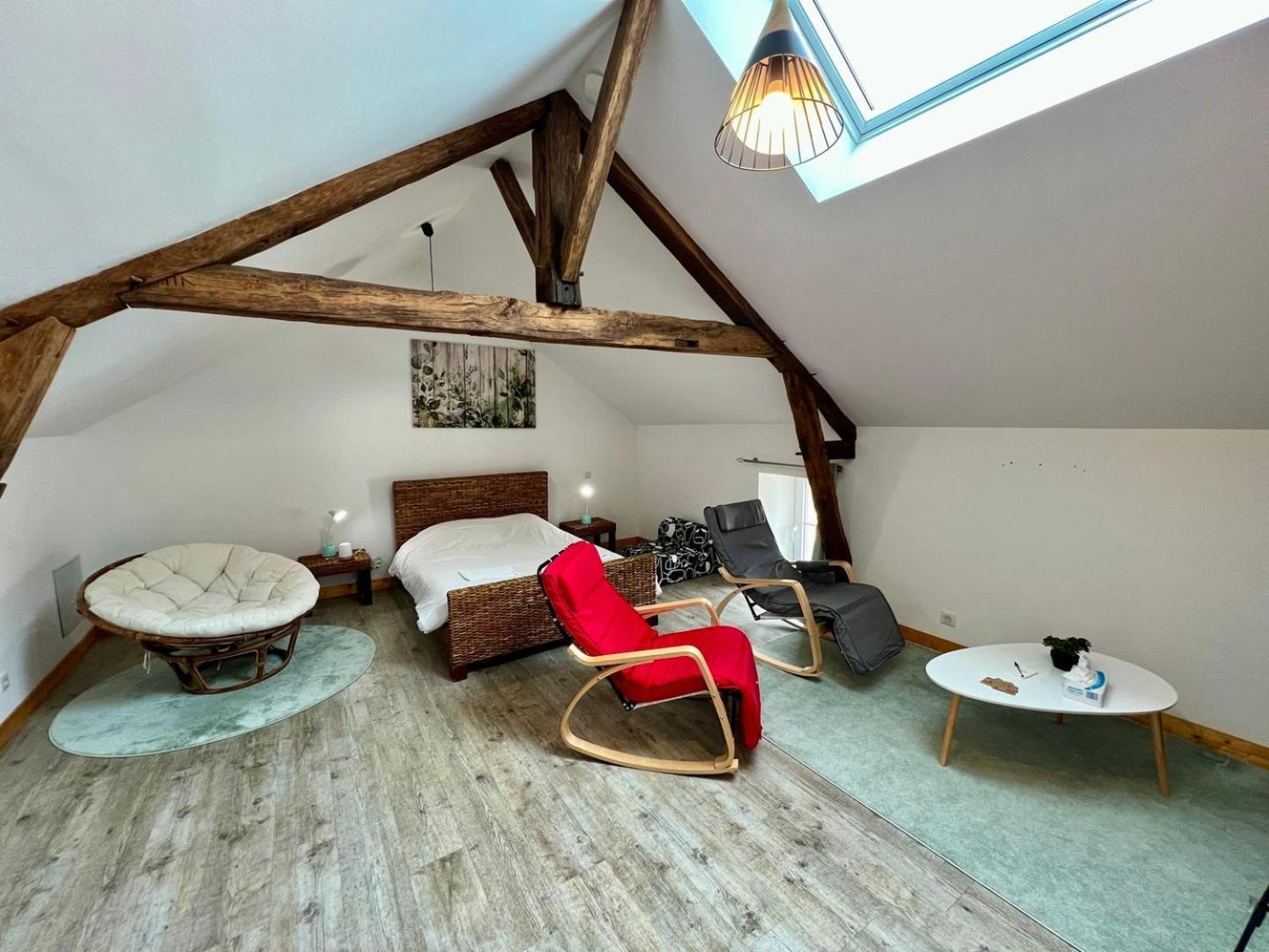 Chez Marcel - Maison 3 Chambres Lussac-les-Chateaux Ngoại thất bức ảnh